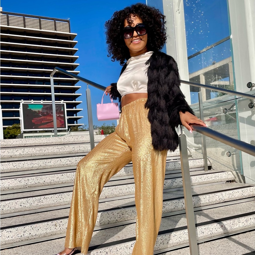 GOLD SEQUINS PANTS -